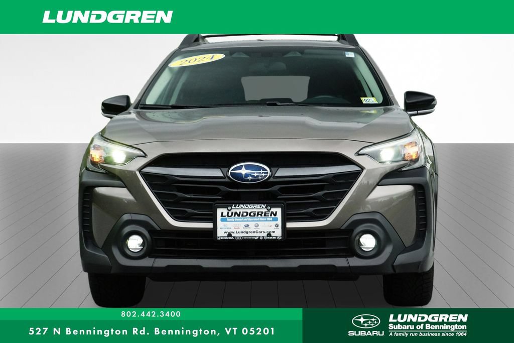 Used 2024 Subaru Outback Premium AWD/4WD image 32