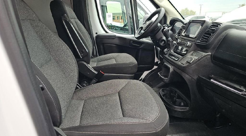 Used 2023 RAM ProMaster 2500 FWD image 2