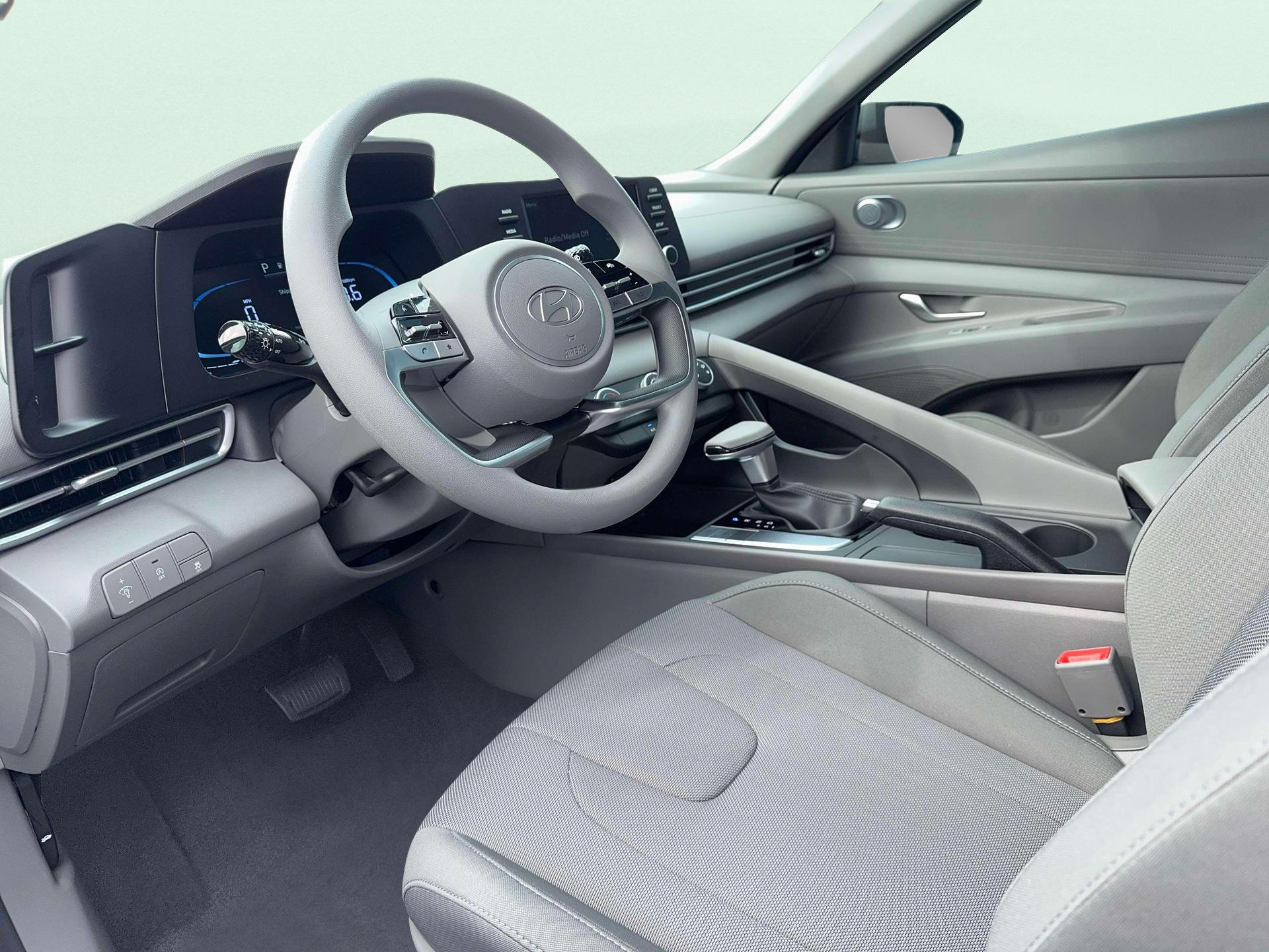New 2026 Hyundai Elantra SE FWD image 14