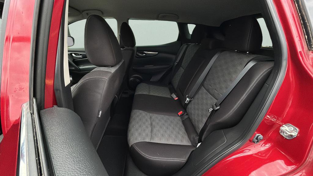 Used 2019 Nissan Rogue Sport SV w/ Technology Package image 24