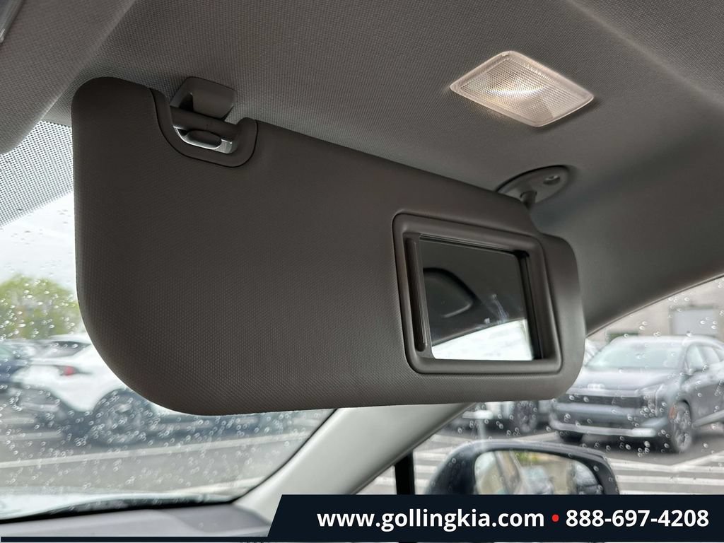 Used 2022 Toyota RAV4 LE AWD/4WD image 30