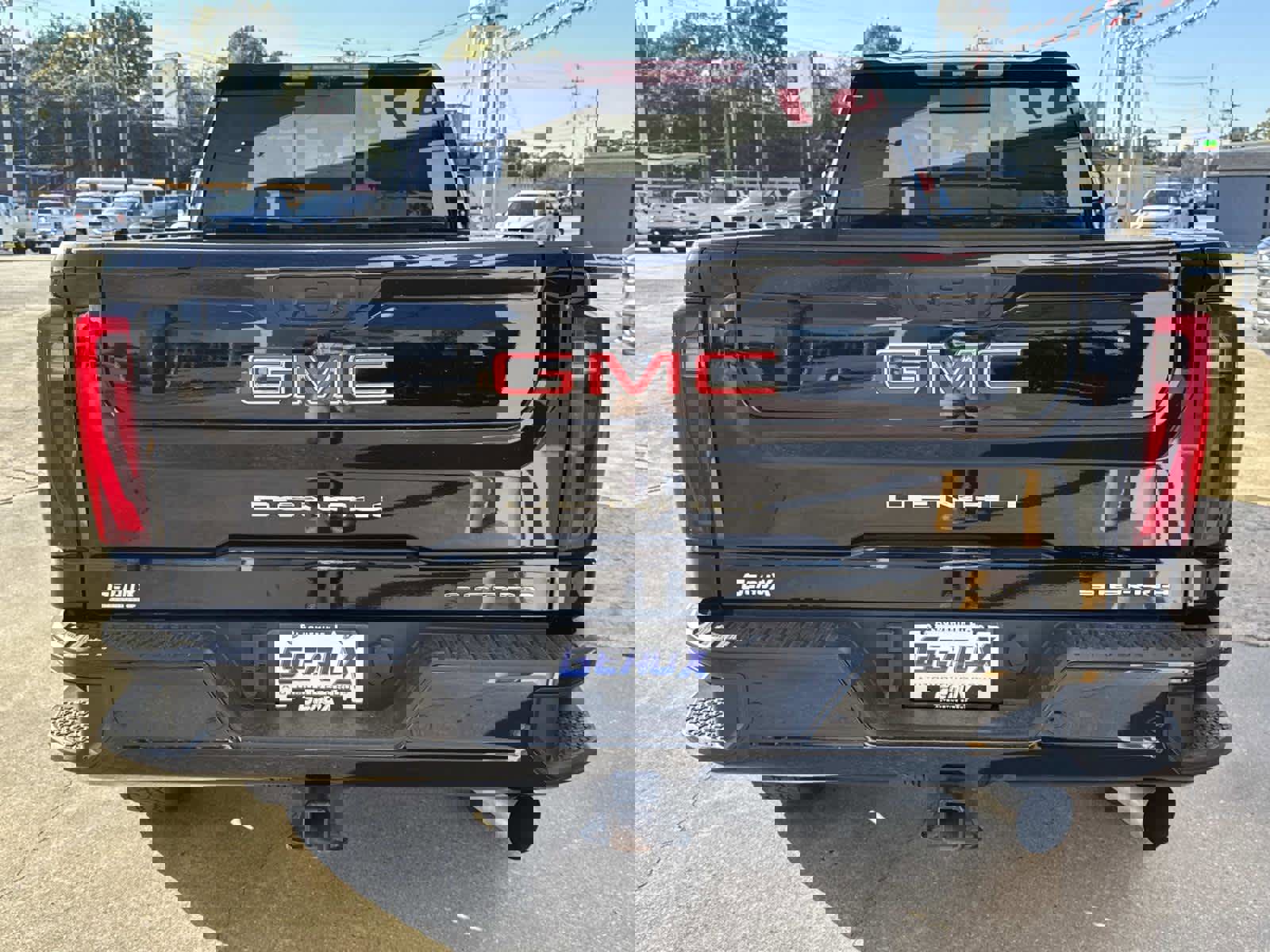 Used 2024 GMC Sierra 2500 Denali w/ Denali Reserve Package image 10