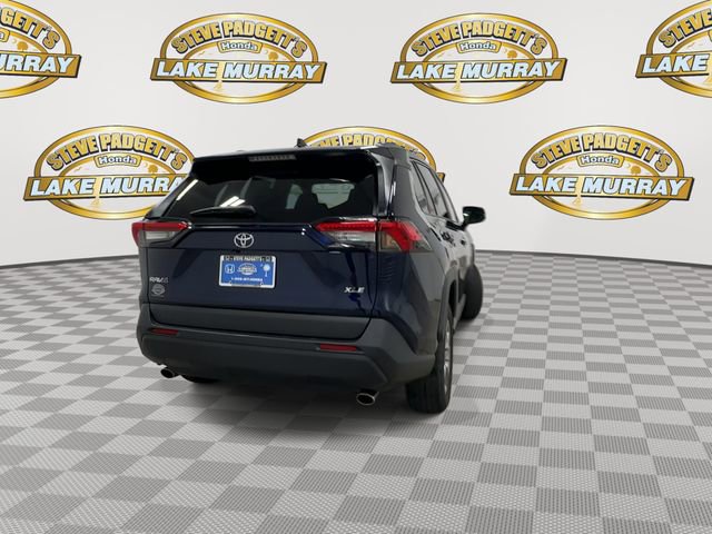 Used 2023 Toyota RAV4 XLE w/ Convenience Package FWD image 2