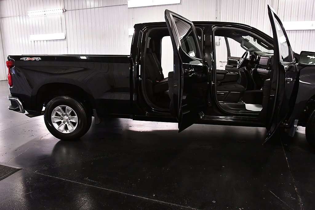 Used 2023 Chevrolet Silverado 1500 LT w/ Protection Package image 29