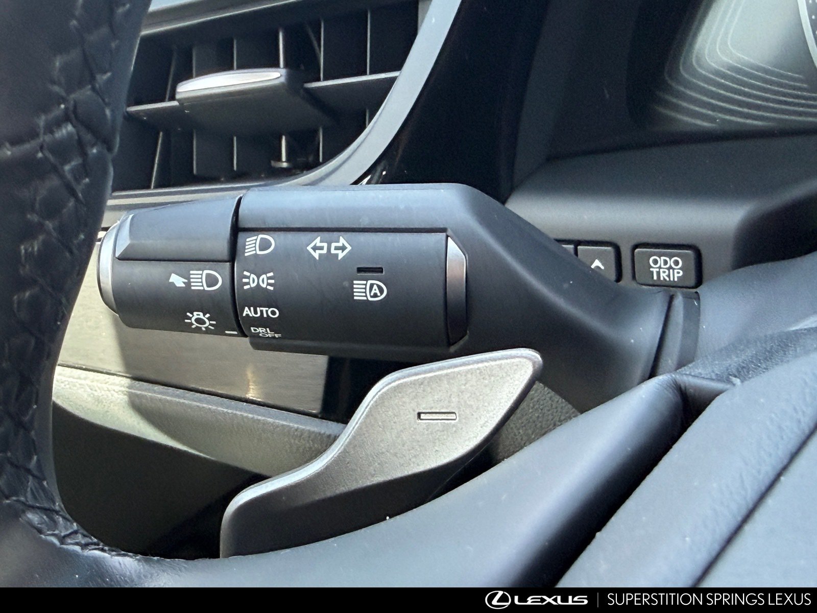 Certified 2025 Lexus ES 300h w/ Premium Package FWD image 24