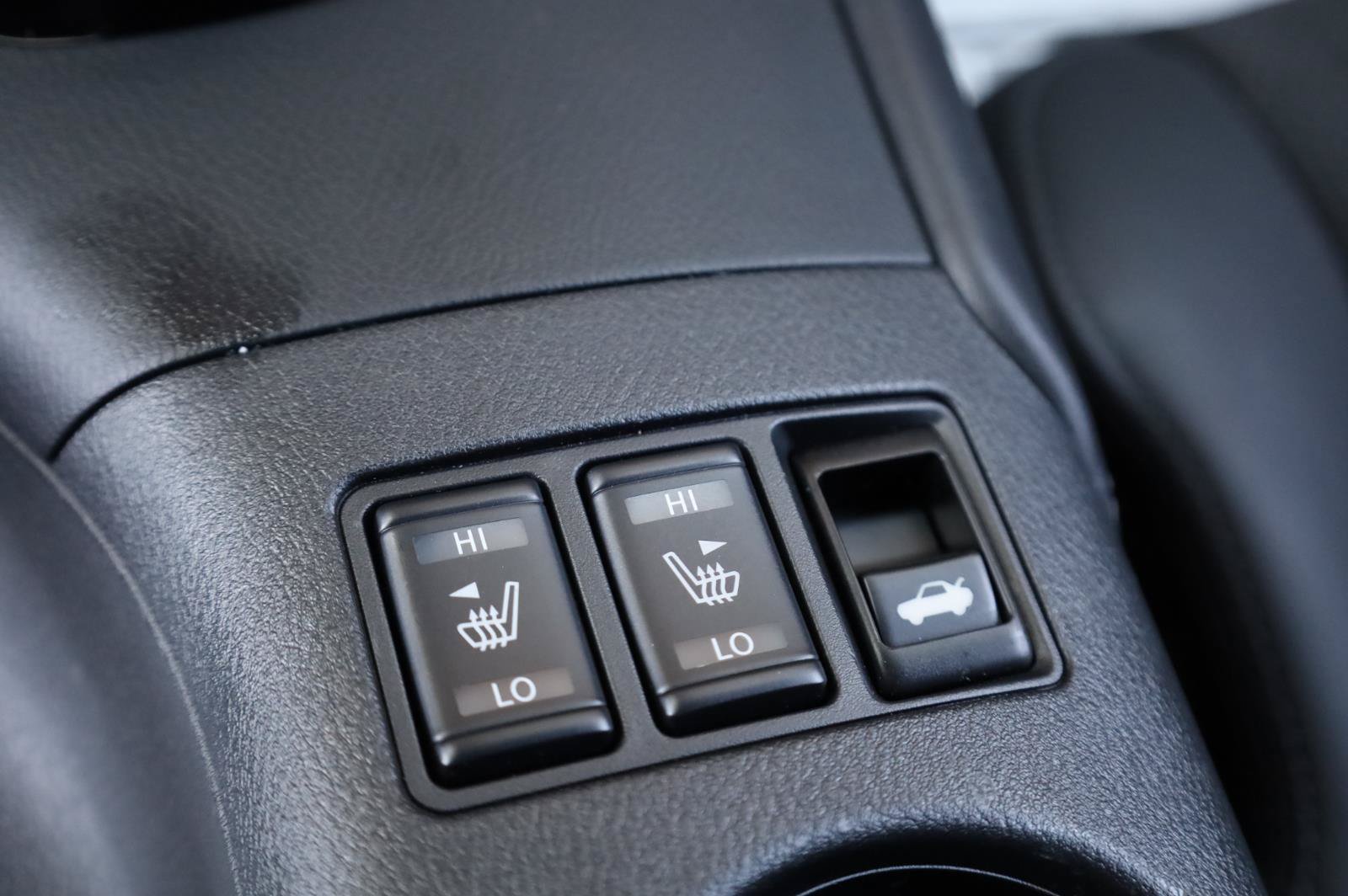 Used 2025 Nissan Z Performance w/ Floor Mat Package RWD image 39