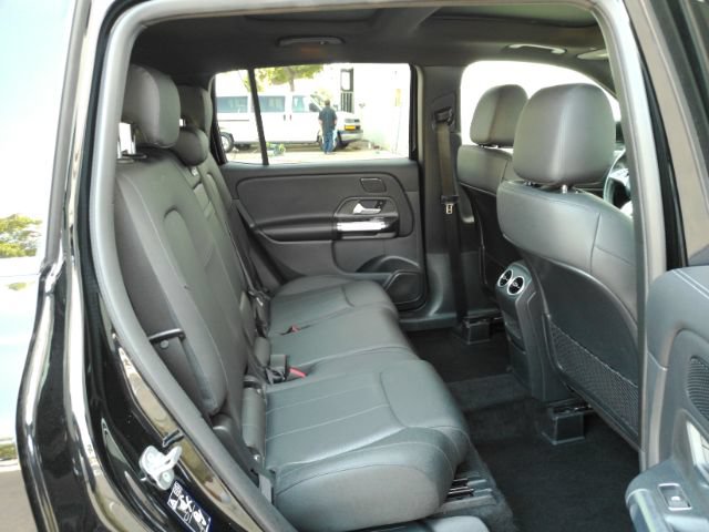Used 2024 Mercedes-Benz GLB 250 w/ Exclusive Package image 26
