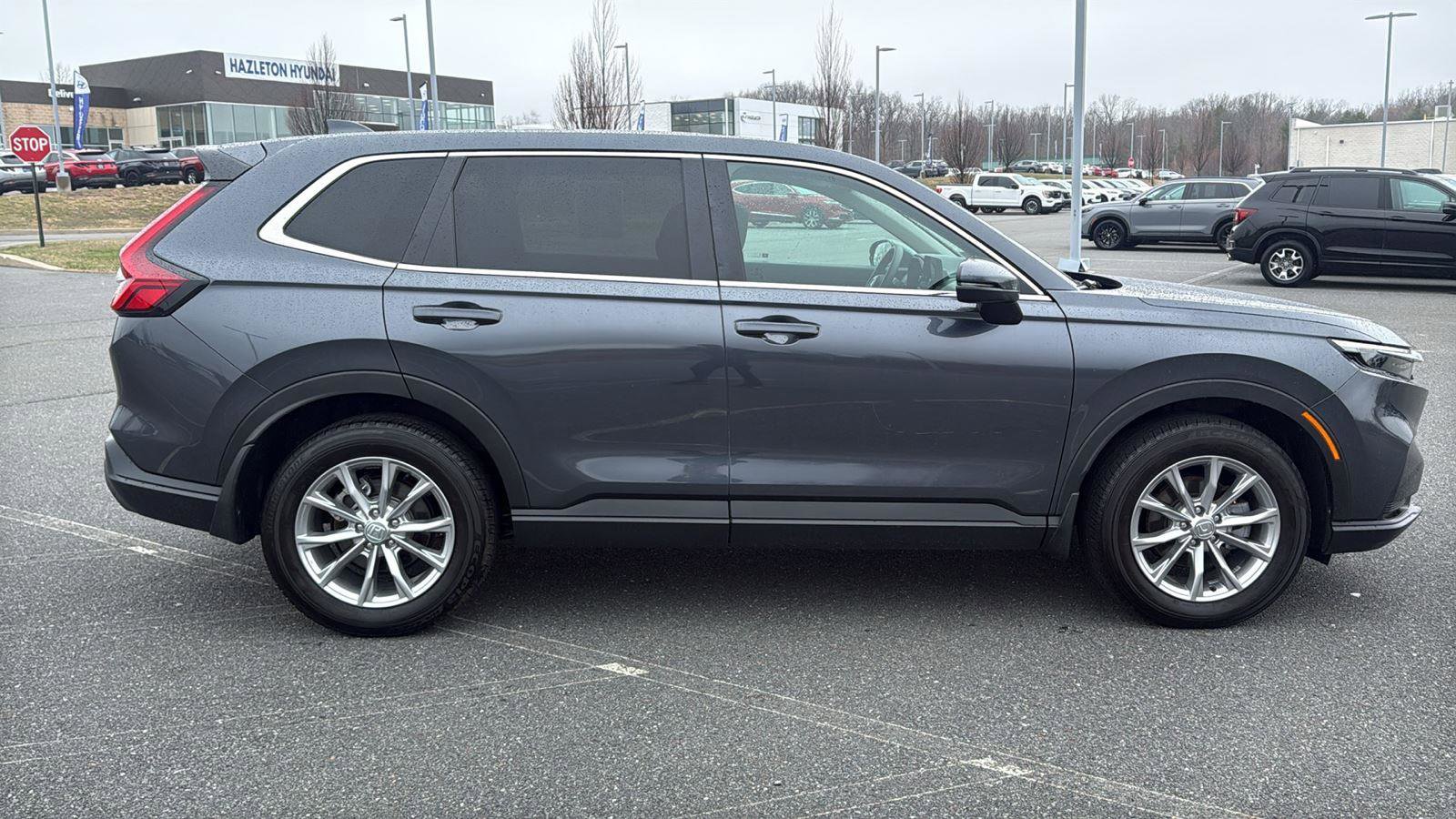 Used 2025 Honda CR-V EX image 4