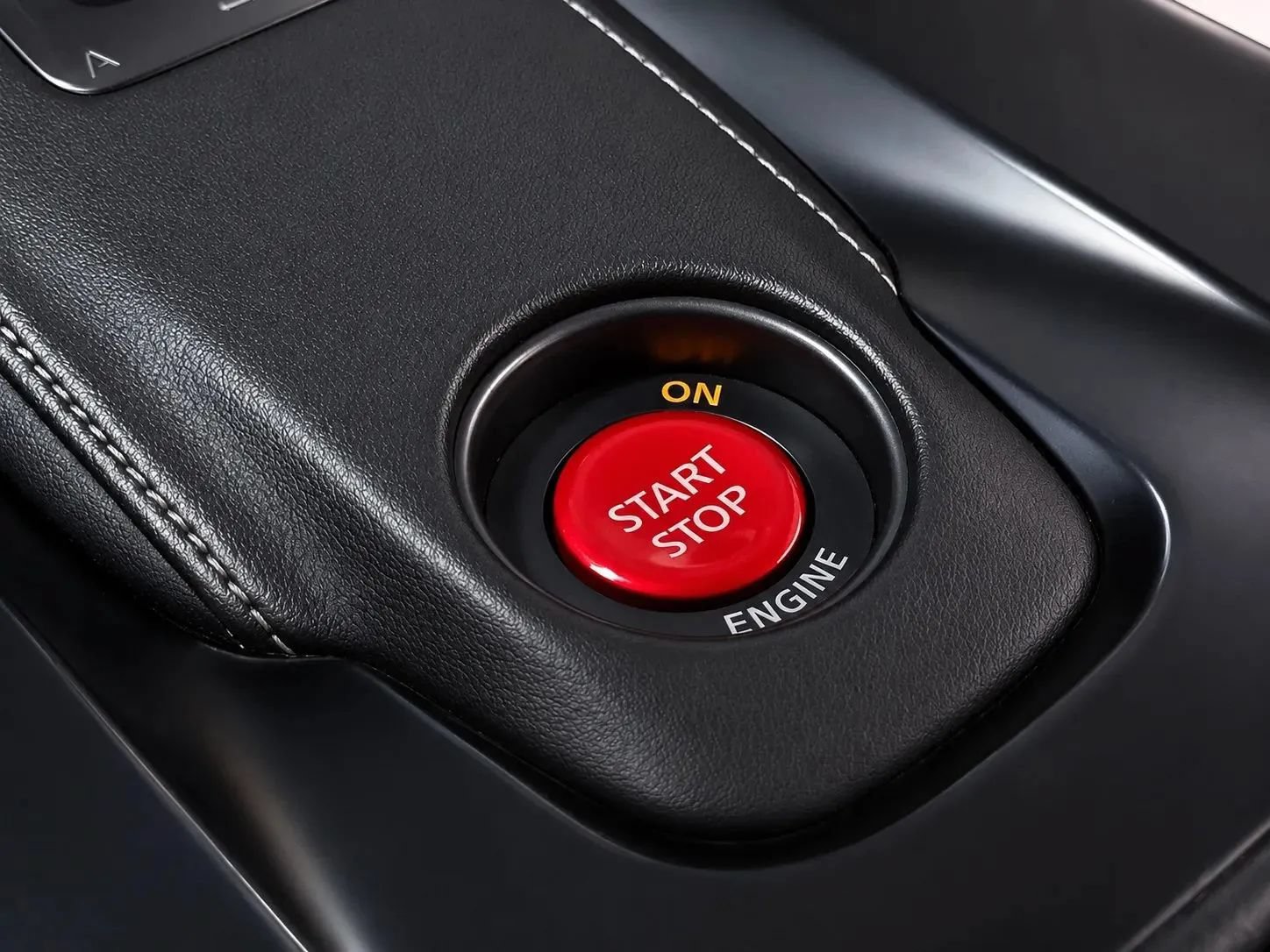 Used 2015 Nissan GT-R Premium AWD/4WD image 39