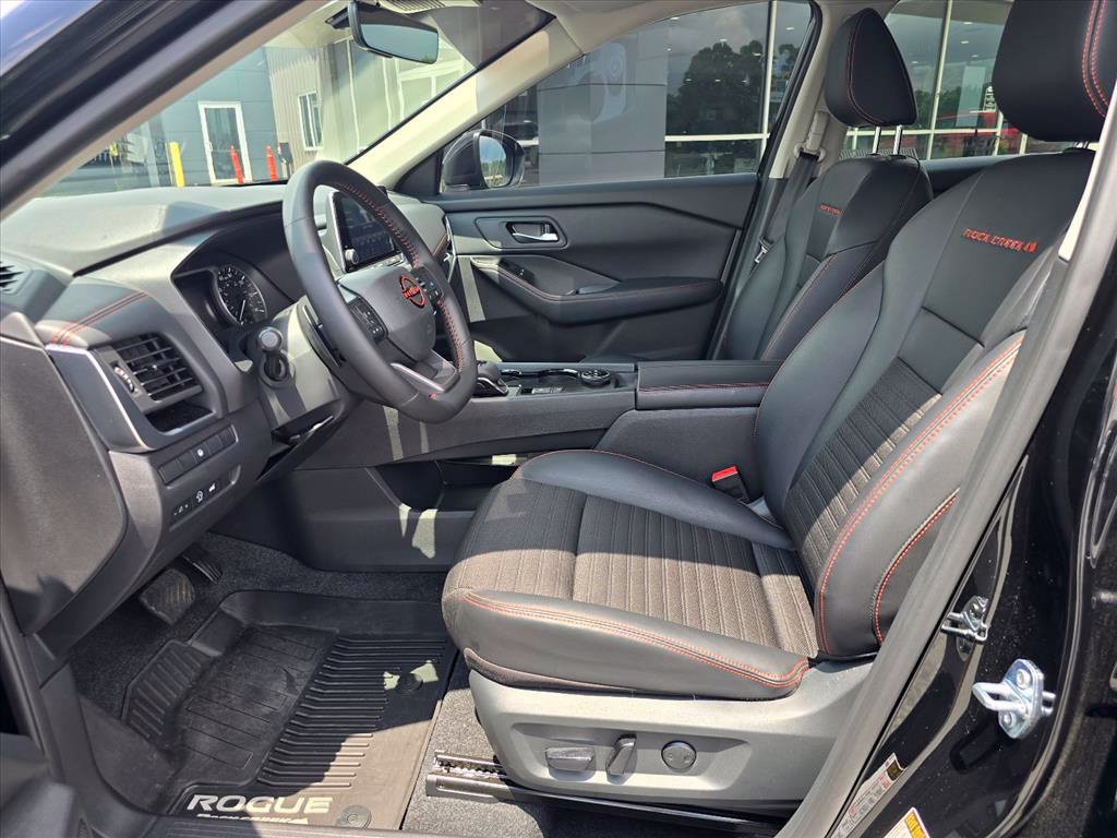 Used 2026 Nissan Rogue SV AWD/4WD image 11