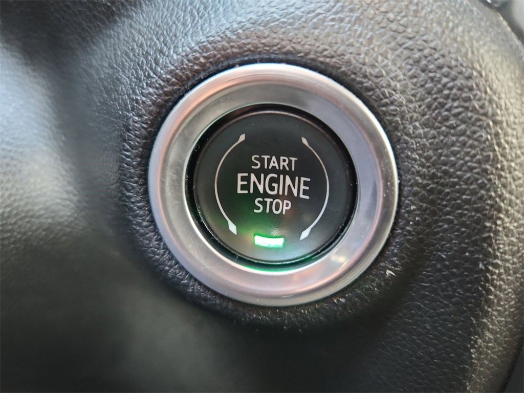 Used 2021 Chevrolet Silverado 1500 RST image 16