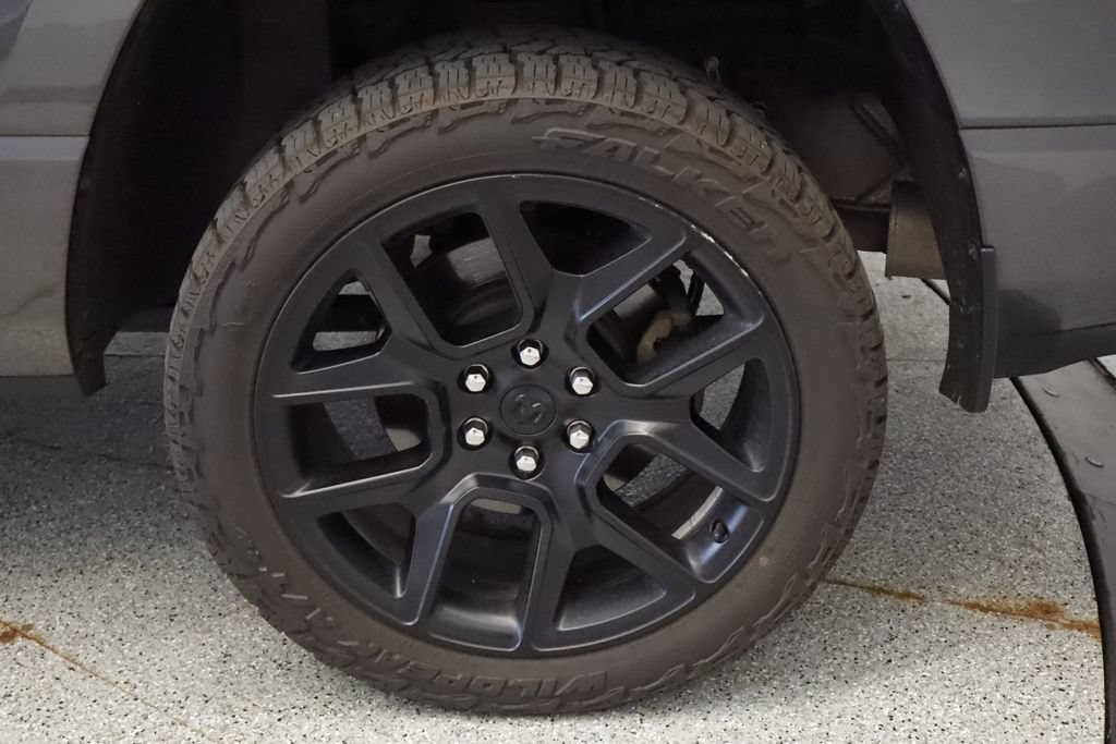 Used 2024 RAM 1500 Laramie AWD/4WD image 17