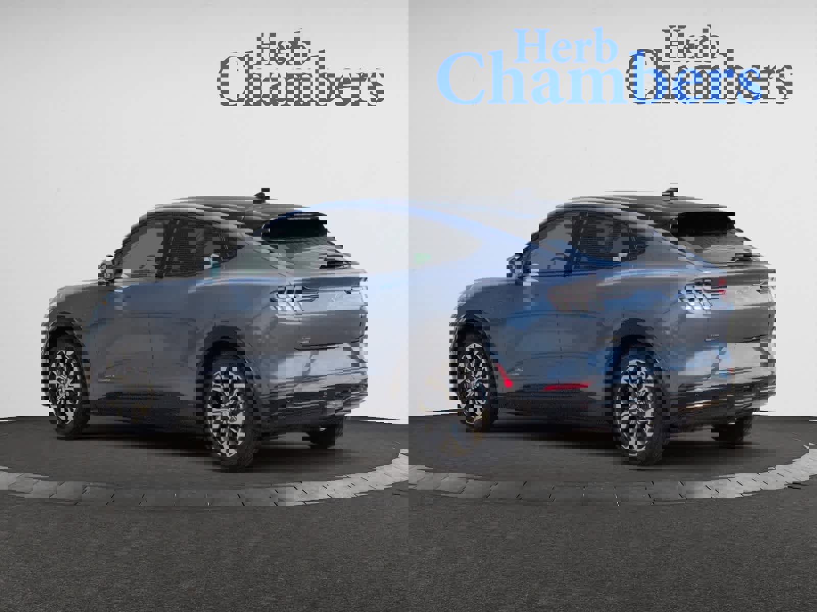 Used 2021 Ford Mustang Mach-E Premium image 3