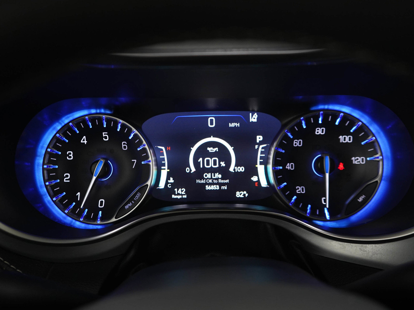 Used 2025 Chrysler Pacifica Limited FWD image 26