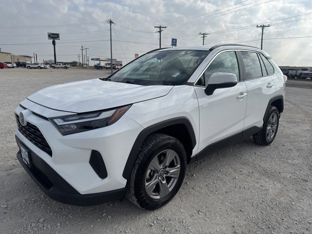 Used 2025 Toyota RAV4 XLE image 1