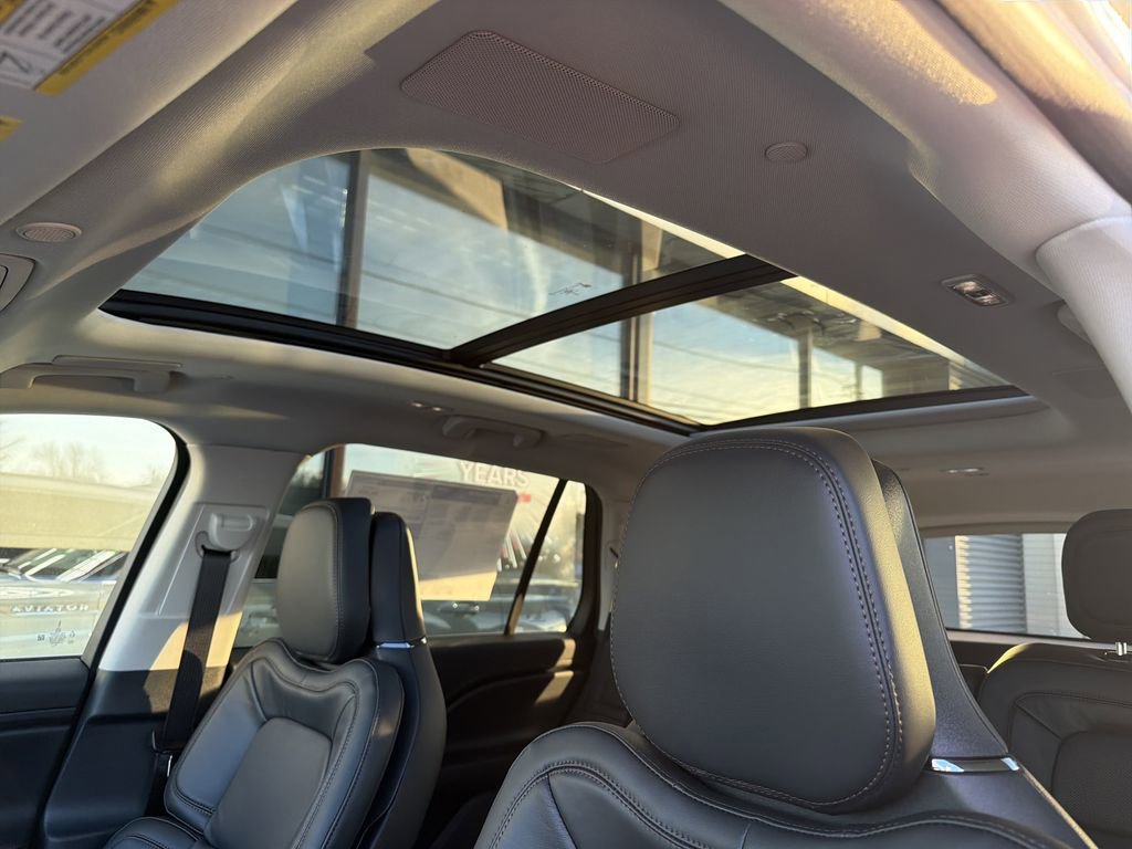 New 2026 Lincoln Aviator Reserve image 11