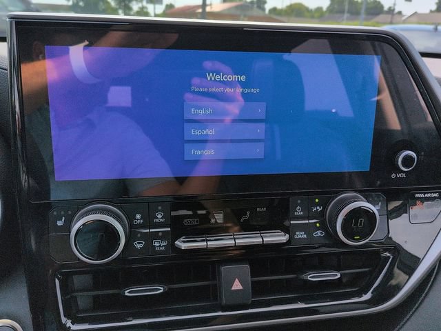 Certified 2025 Toyota Highlander XLE AWD/4WD image 22