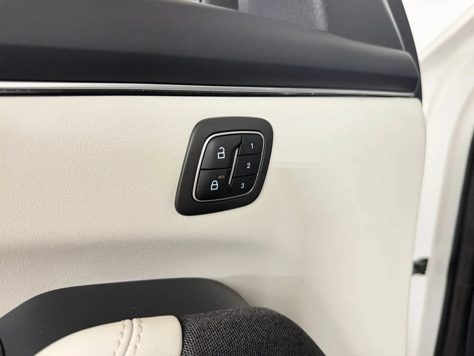 Used 2022 Ford Mustang Mach-E Premium w/ Ice White Appearance Package RWD image 15