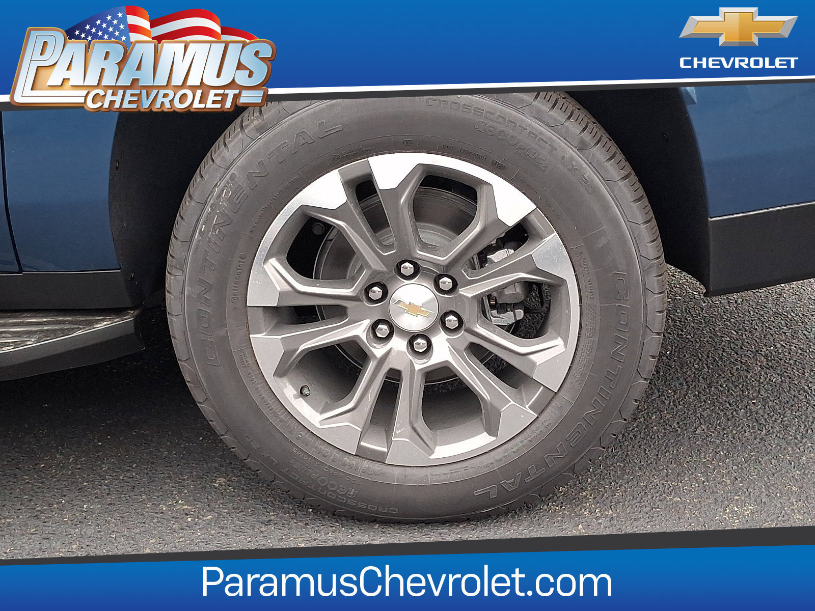 New 2026 Chevrolet Suburban LS w/ LPO, Dark Essentials Package AWD/4WD image 5
