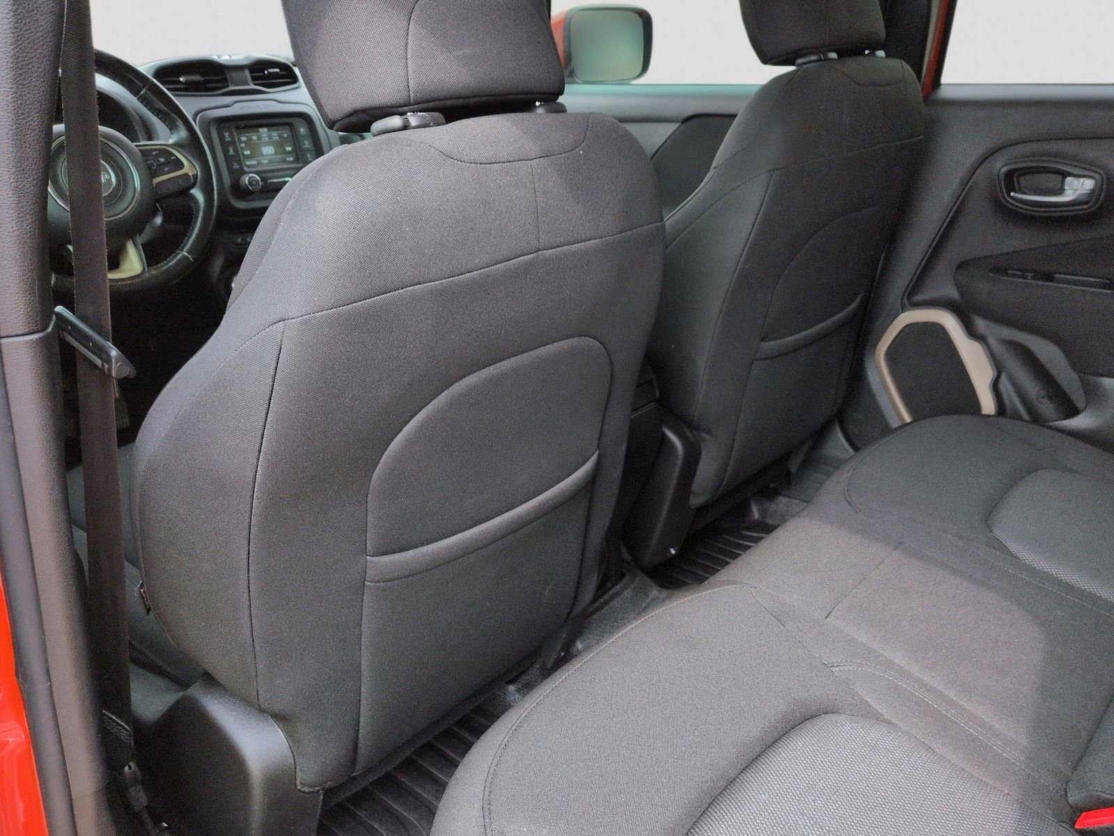 Used 2017 Jeep Renegade Latitude w/ Popular Equipment Group AWD/4WD image 23