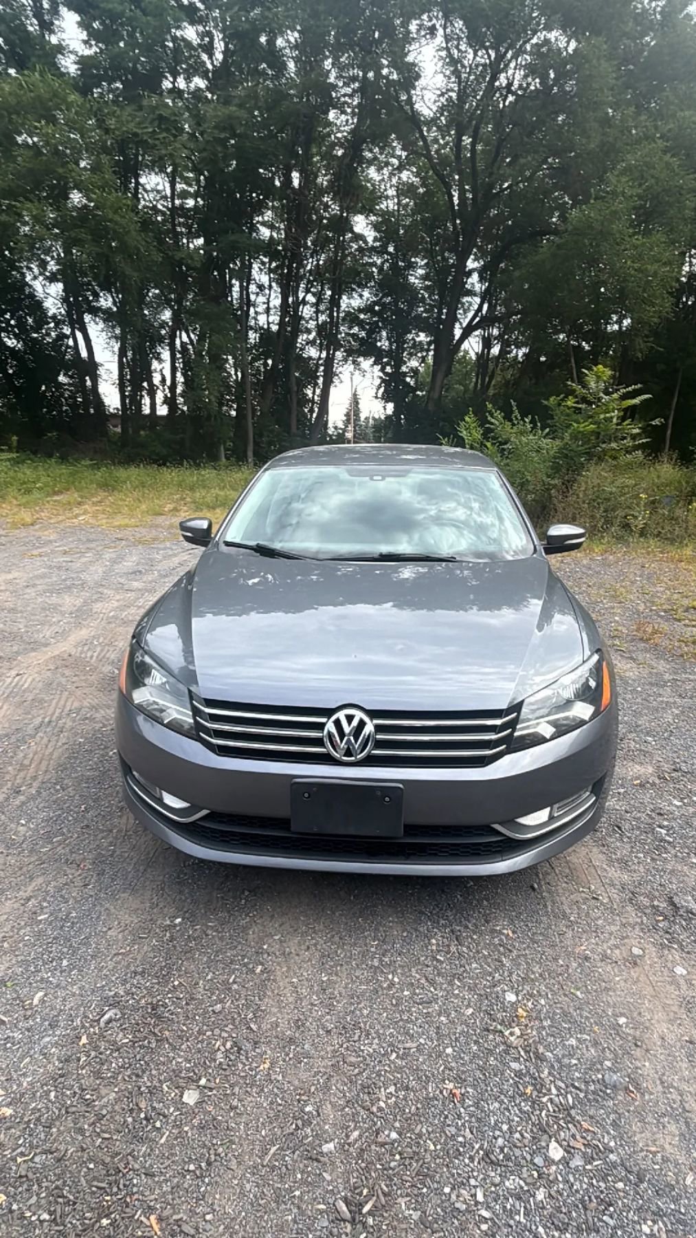 Used 2015 Volkswagen Passat 1.8T Limited Edition image 2
