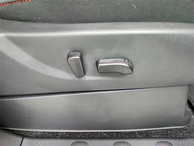 Used 2025 Nissan Frontier PRO-4X image 36