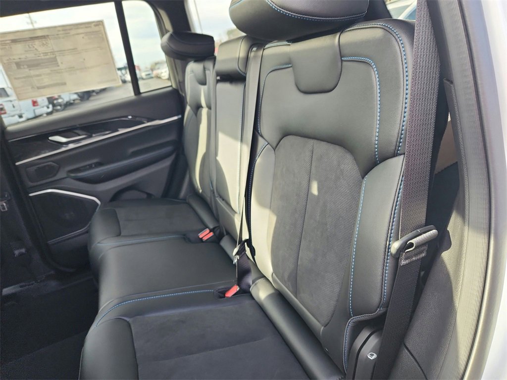 New 2024 Jeep Grand Cherokee Trailhawk image 22