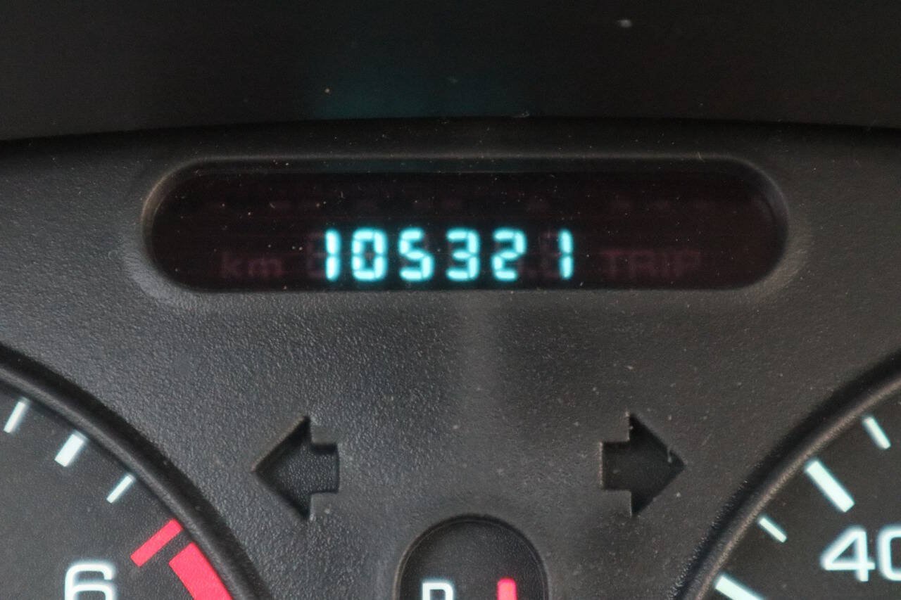Used 1998 Oldsmobile Intrigue GL FWD image 30
