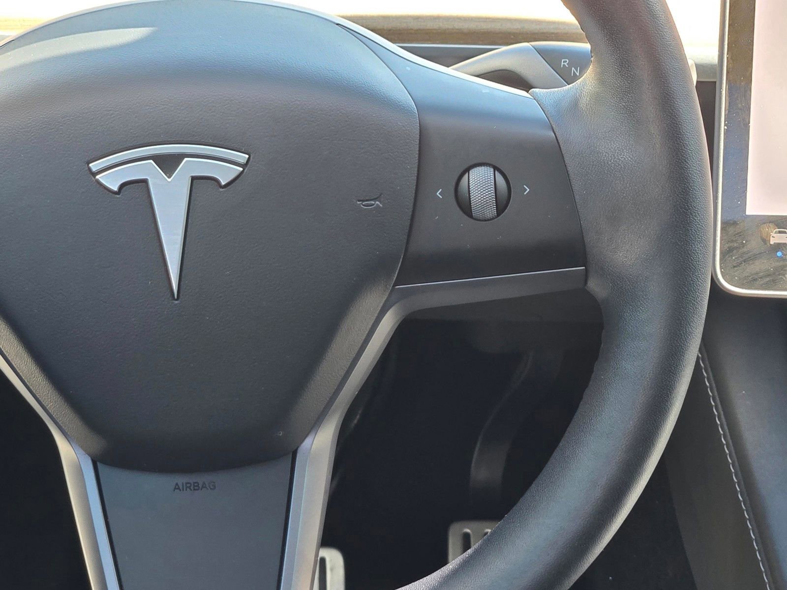 Used 2022 Tesla Model Y Performance image 17
