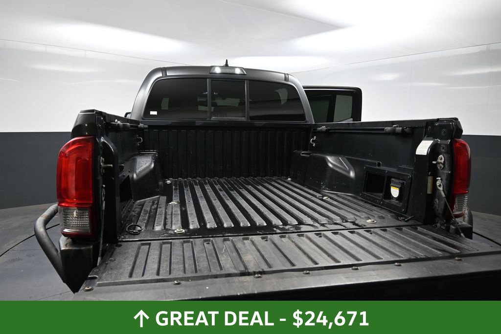 Used 2016 Toyota Tacoma TRD Sport w/ Towing Package AWD/4WD image 24