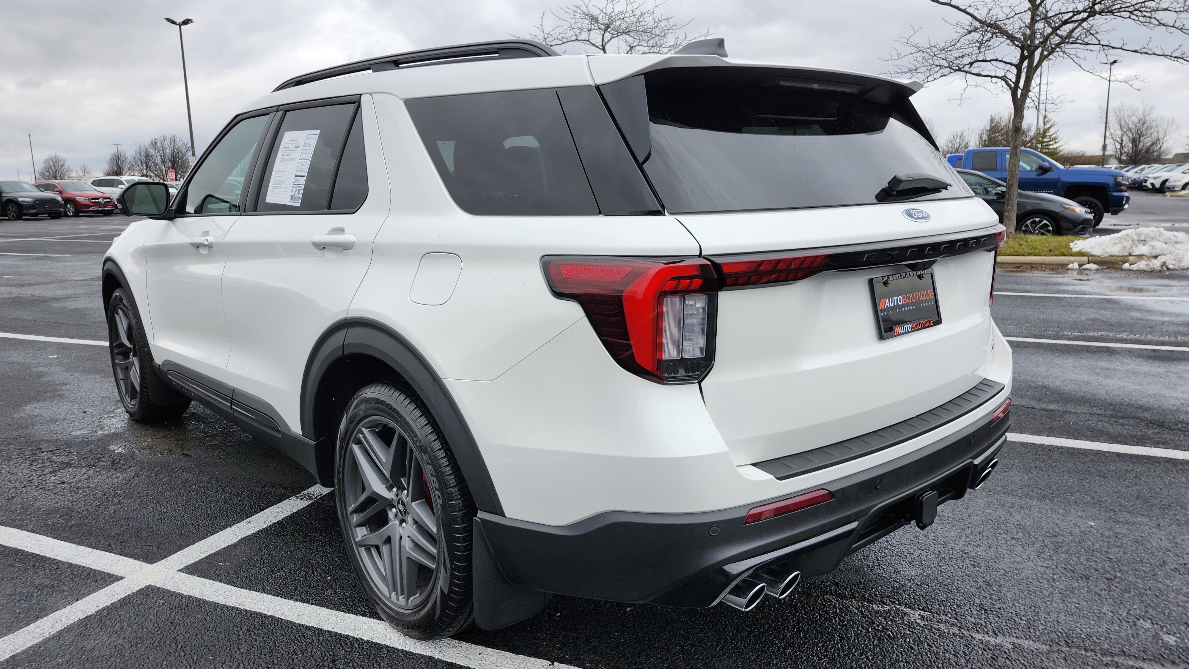 Used 2025 Ford Explorer ST w/ Sun And Sound Package image 18