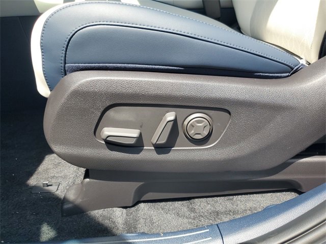 New 2026 Kia Carnival EX image 16