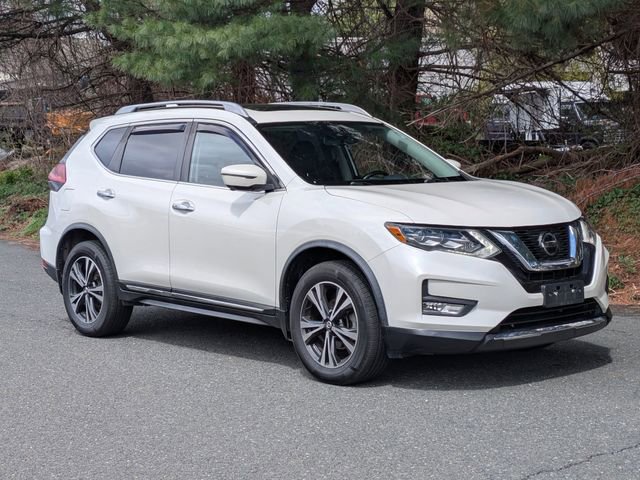 Used 2018 Nissan Rogue SL w/ Premium Package AWD/4WD image 3