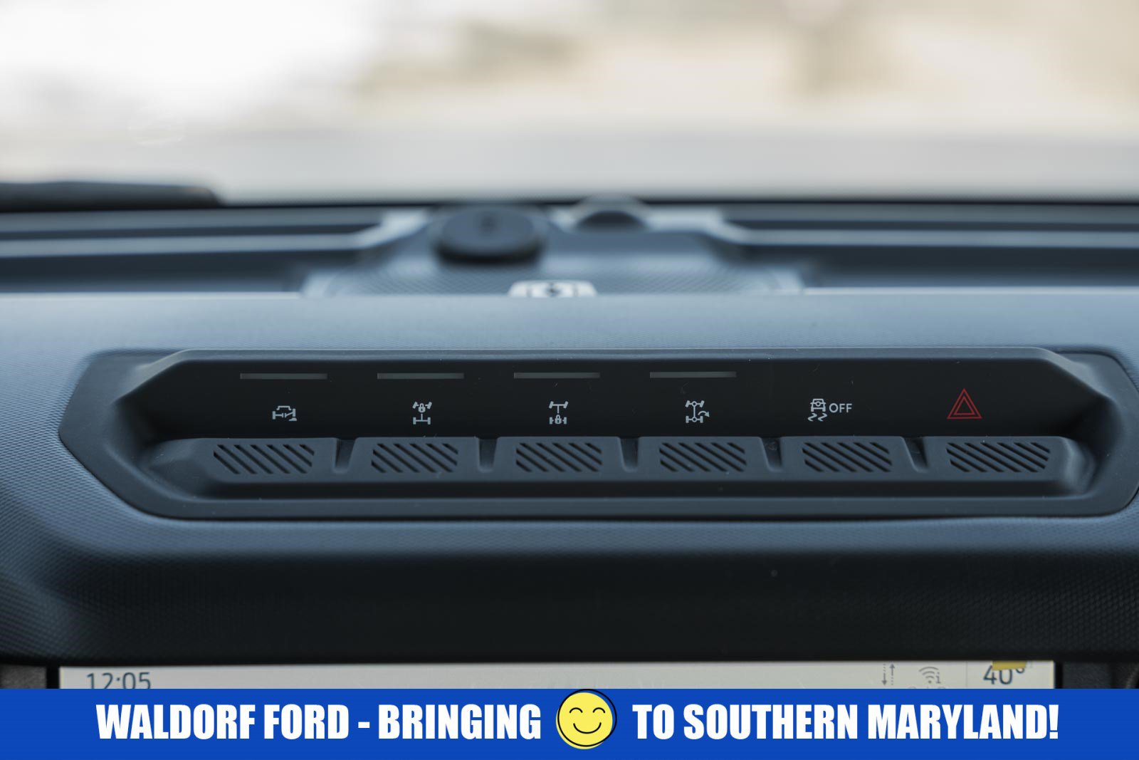 Used 2025 Ford Bronco Badlands image 24