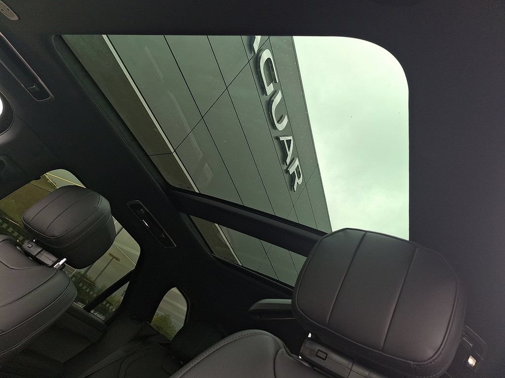 New 2026 Land Rover Range Rover Sport Dynamic SE AWD/4WD image 10