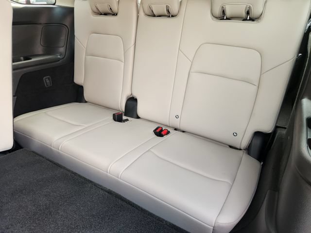 Used 2026 Nissan Pathfinder SL FWD image 31