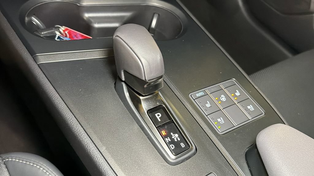 Certified 2025 Lexus UX 300h AWD w/ Accessory Package (Z1) image 29