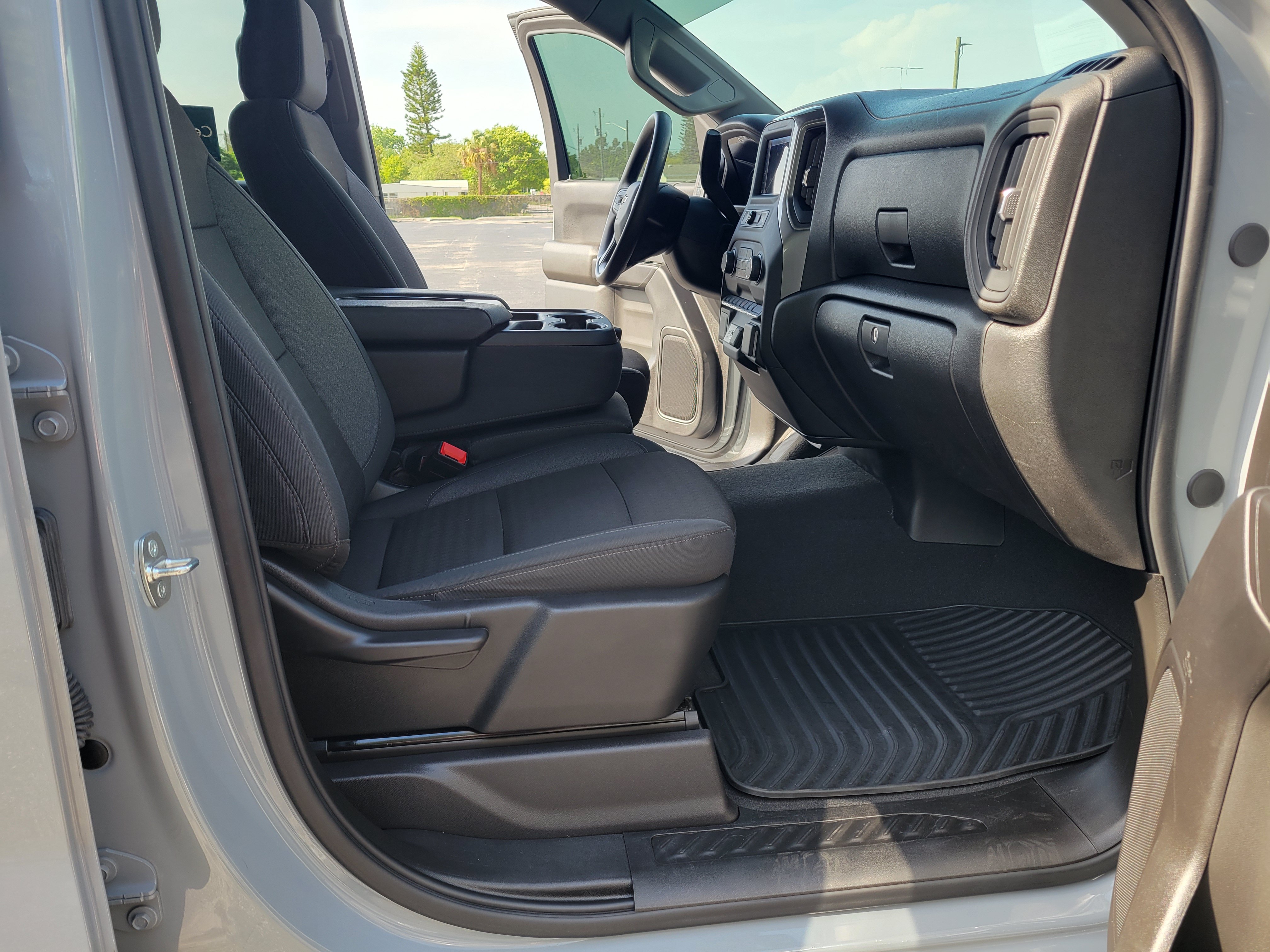 Certified 2024 Chevrolet Silverado 1500 Custom w/ Turbomax Blackout Package RWD image 31