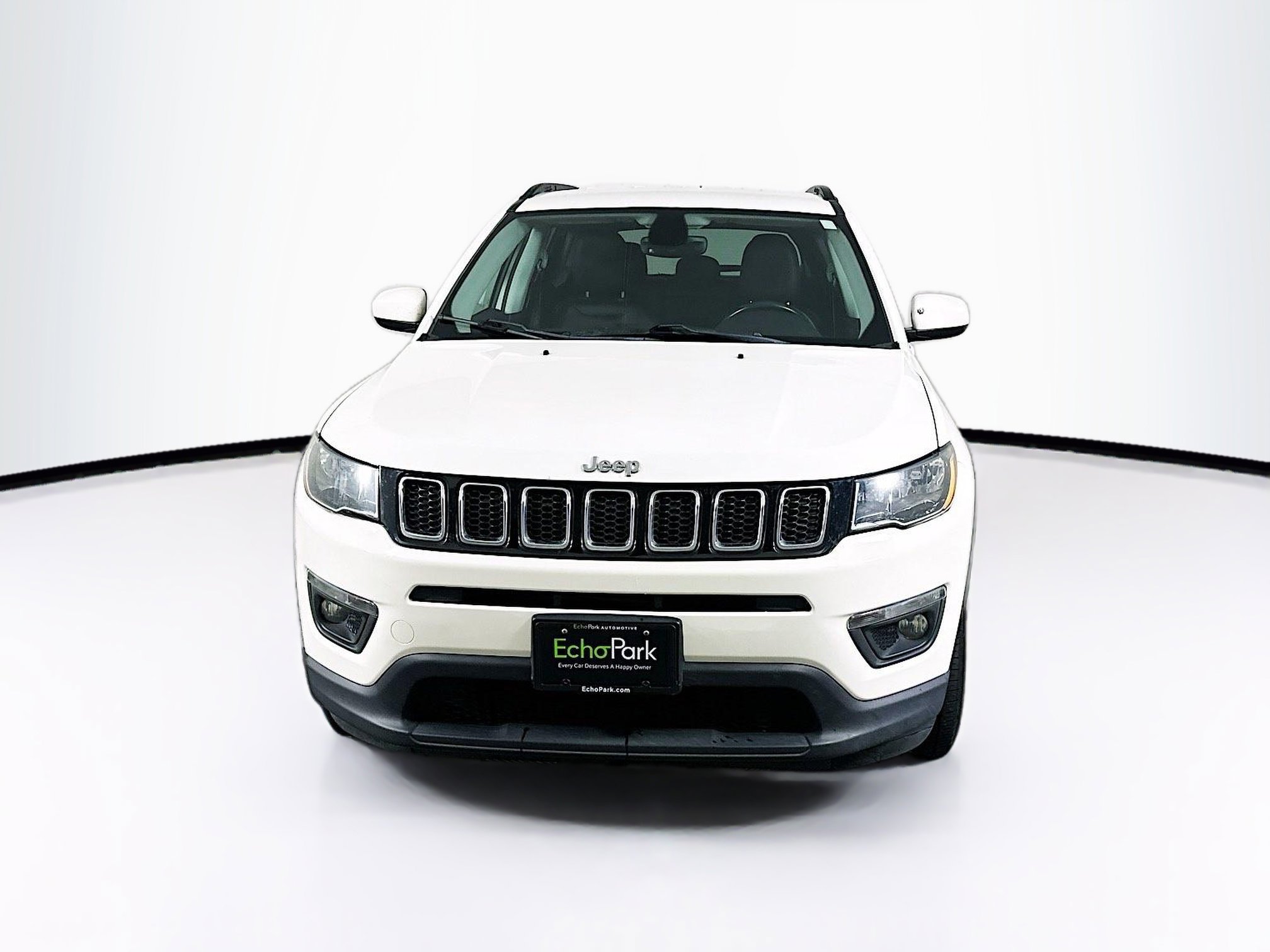 Used 2018 Jeep Compass Latitude w/ Popular Equipment Group AWD/4WD image 2