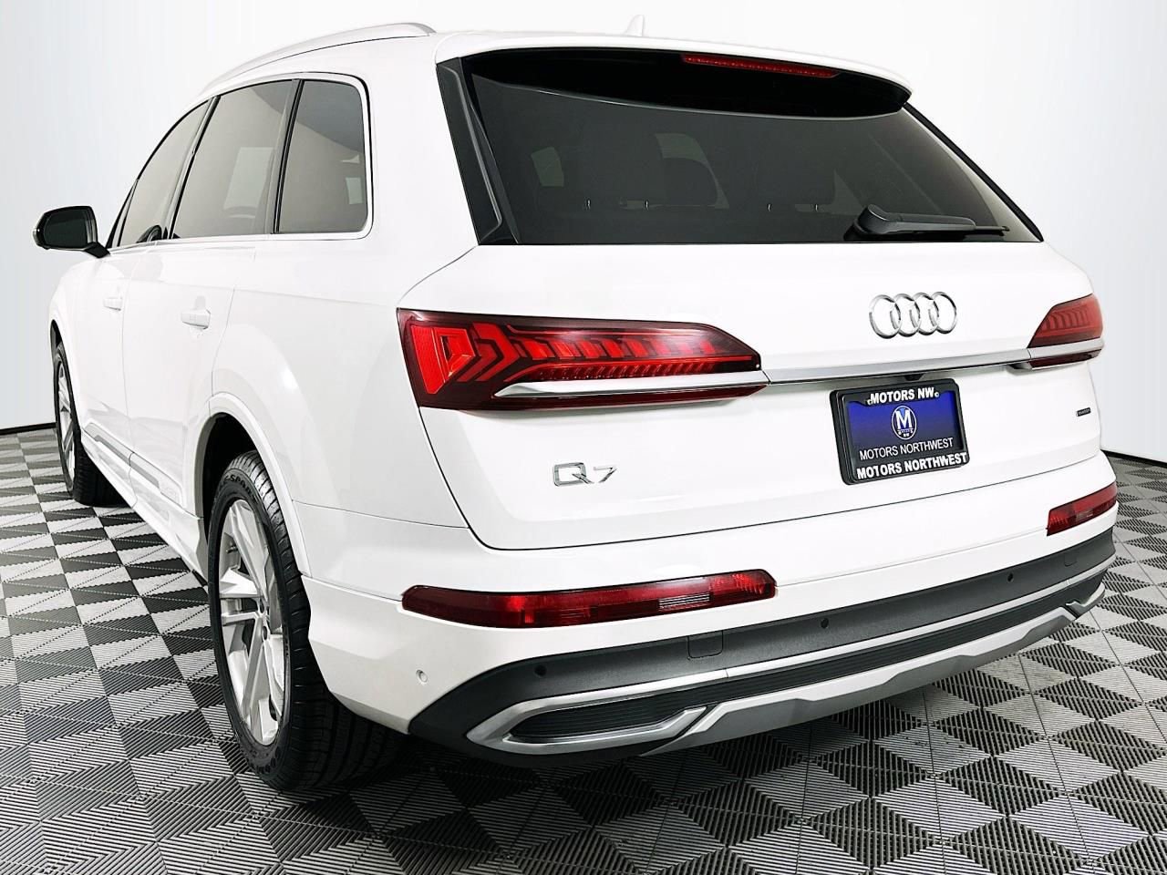 Used 2023 Audi Q7 3.0T Premium Plus AWD/4WD image 9