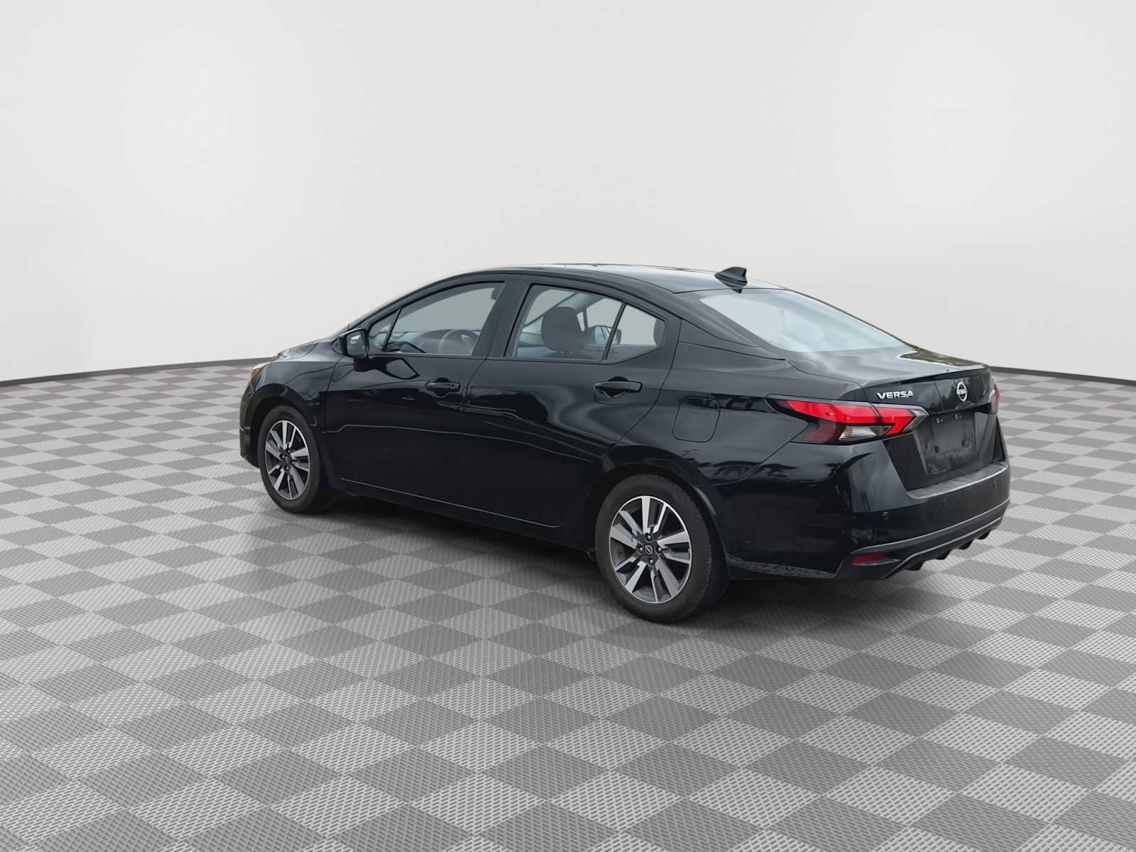 Used 2023 Nissan Versa SV FWD image 6