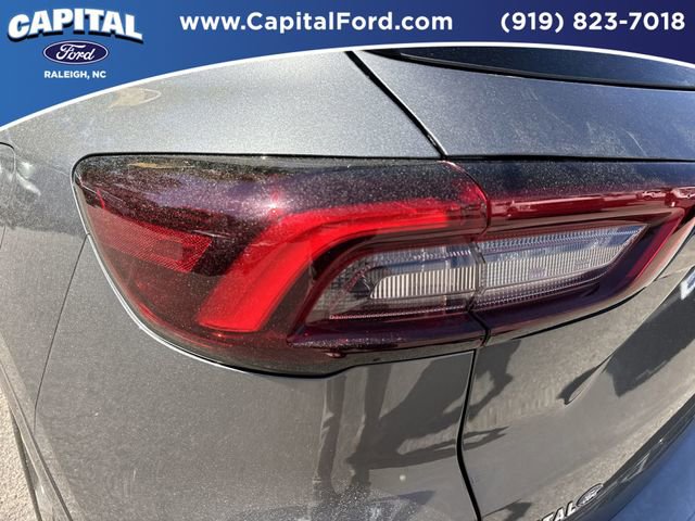 Certified 2024 Ford Escape ST-Line w/ Tech Pack #1 AWD/4WD image 14