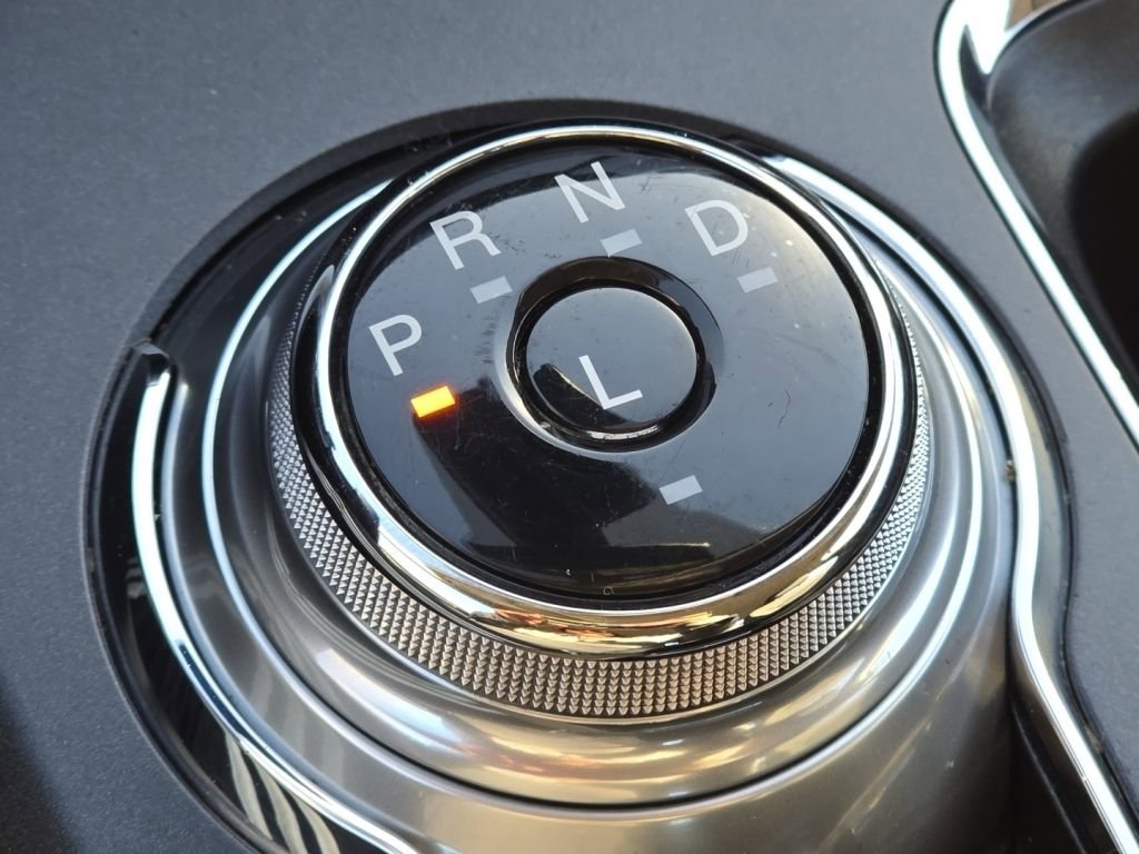 Used 2020 Ford Fusion SE image 28