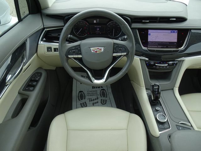 Used 2024 Cadillac XT6 Premium Luxury w/ LPO, Floor Liner Package AWD/4WD image 15