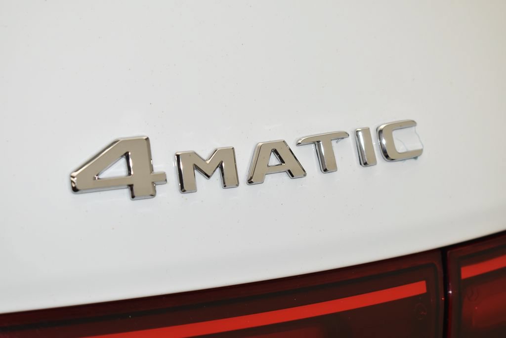 Used 2025 Mercedes-Benz GLB 250 4MATIC image 10