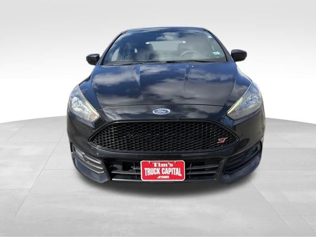 Used 2017 Ford Focus ST FWD image 8