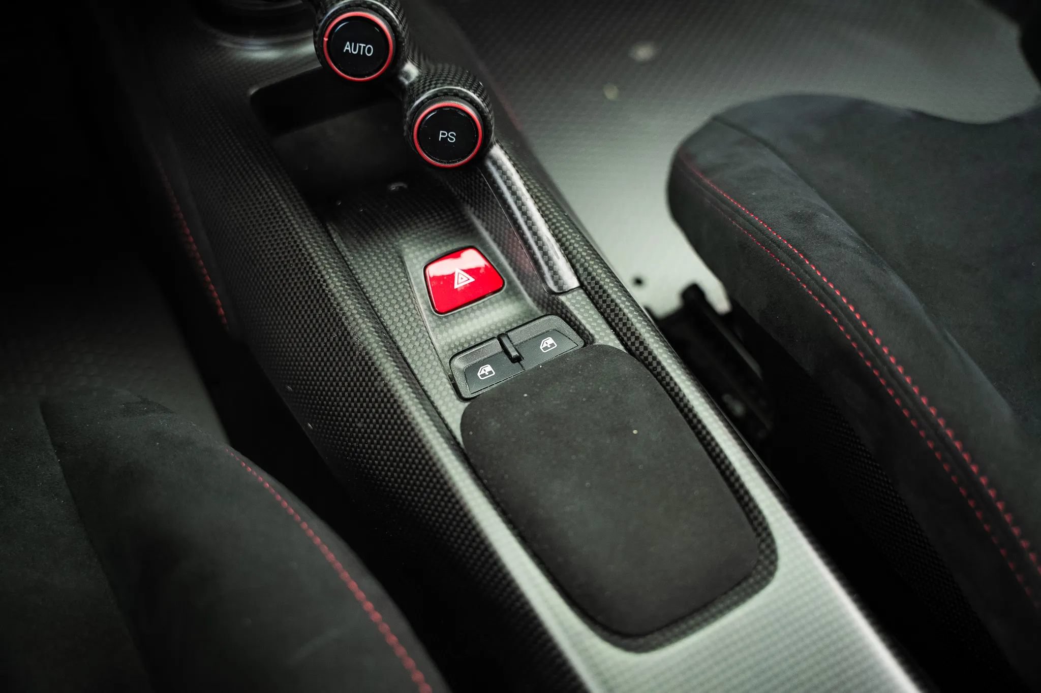 Used 2020 Ferrari 488 Pista Coupe RWD image 33