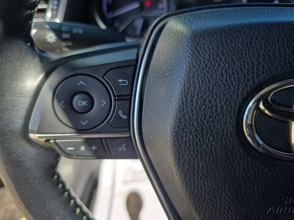 Used 2019 Toyota Camry XLE w/ Navigation Package image 14