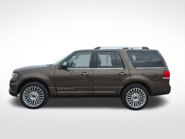 Used 2015 Lincoln Navigator 4WD w/ Equipment Group 101A Reserve image 8