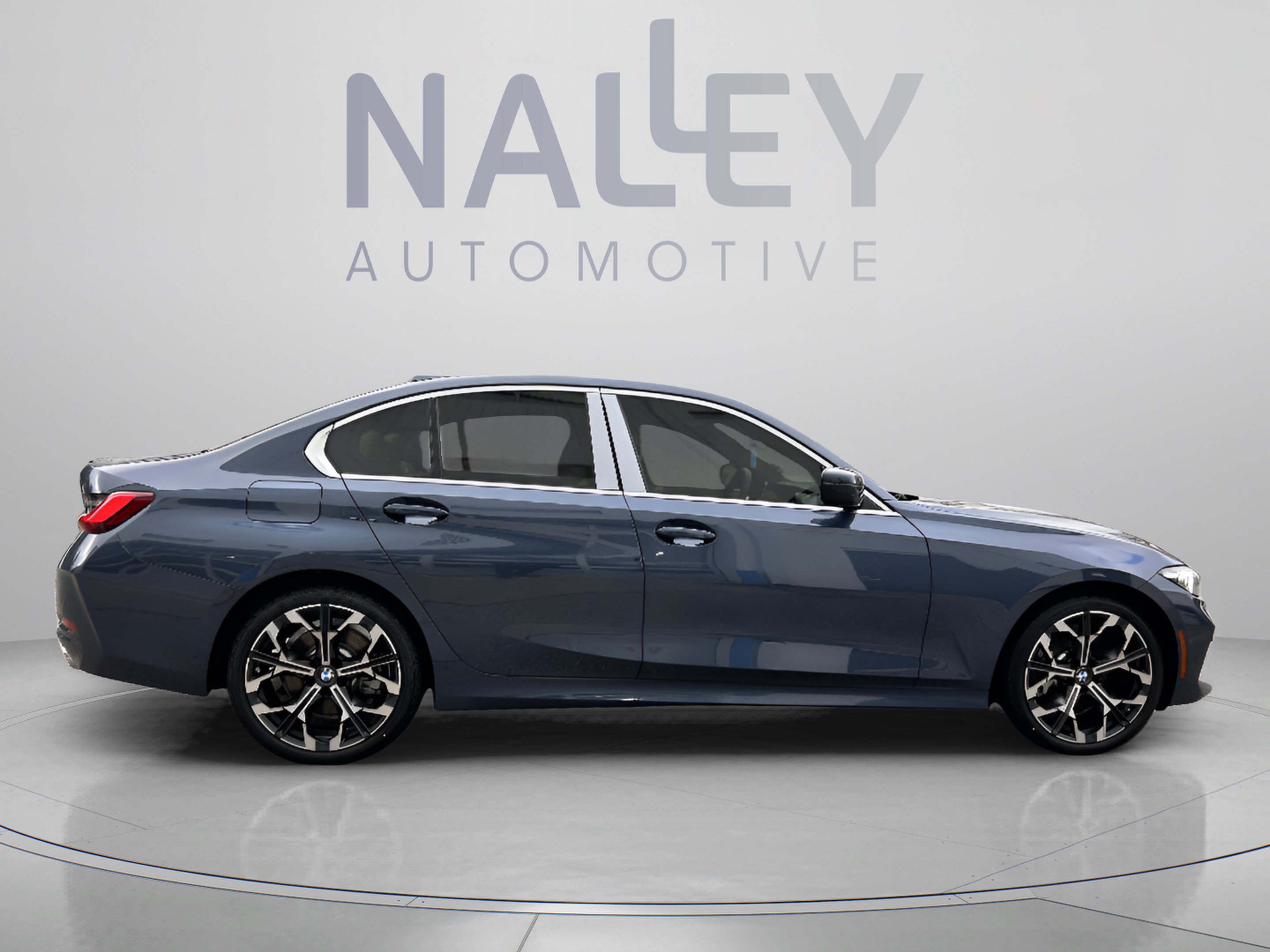 Used 2026 BMW 330i Sedan w/ Premium Package RWD image 5